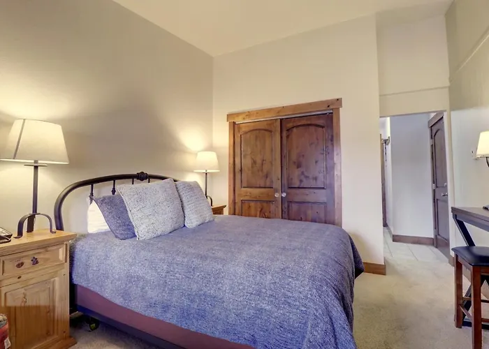 Cv210A Copper Valley Hotel Room Condo