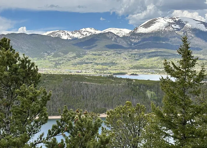 New! Marriott Slope View Ski In Ski Out Luxury Studio Sleeps 4 Full Kitchen, Amenities & Fee Parking